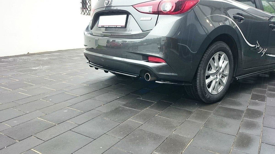 Mittlerer Heckdiffusor Mazda 3 BN (Mk3) Facelift (mit einem vertikalen Balken)