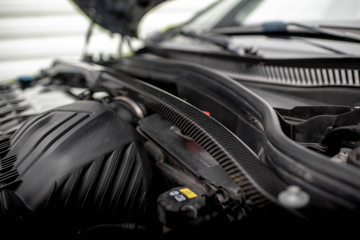 Carbon Domstreben Abdeckung BMW 1 F40 M135i