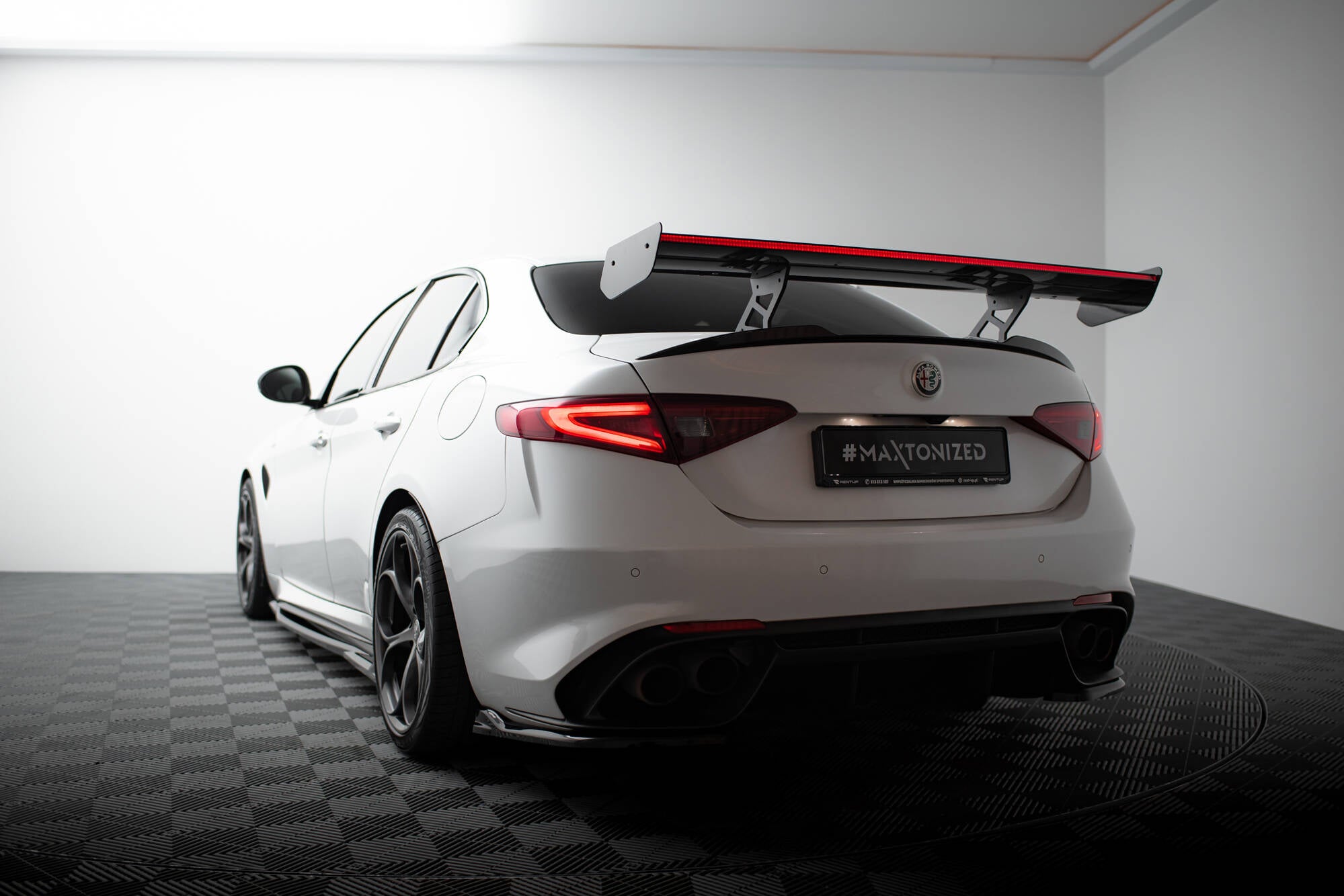Carbon Heckspoiler + LED Alfa Romeo Giulia Quadrifoglio