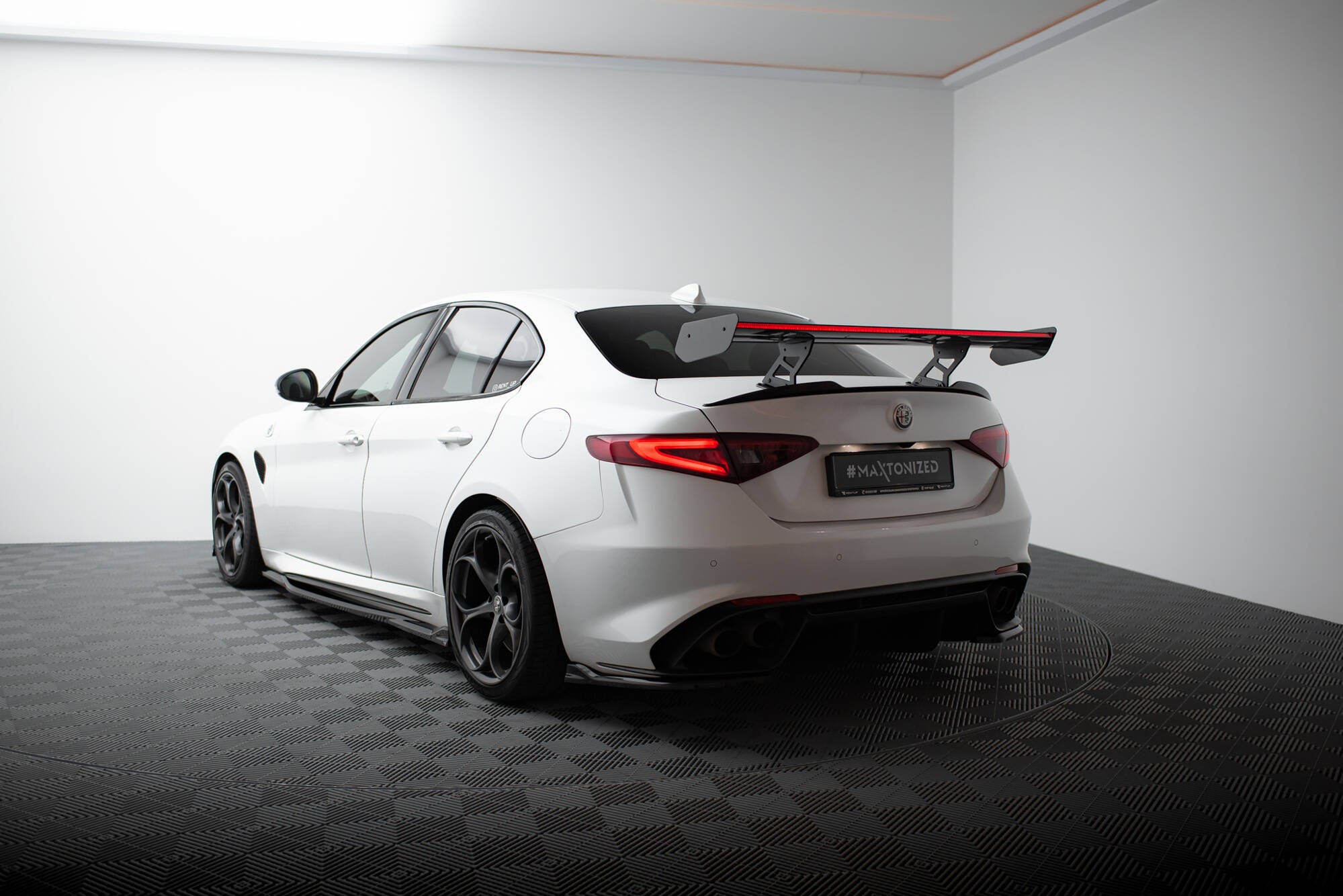 Carbon Heckspoiler + LED Alfa Romeo Giulia Quadrifoglio