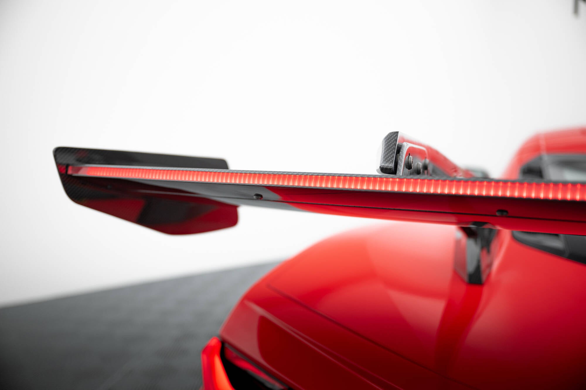Carbon Heckspoiler + LED Chevrolet Corvette C8