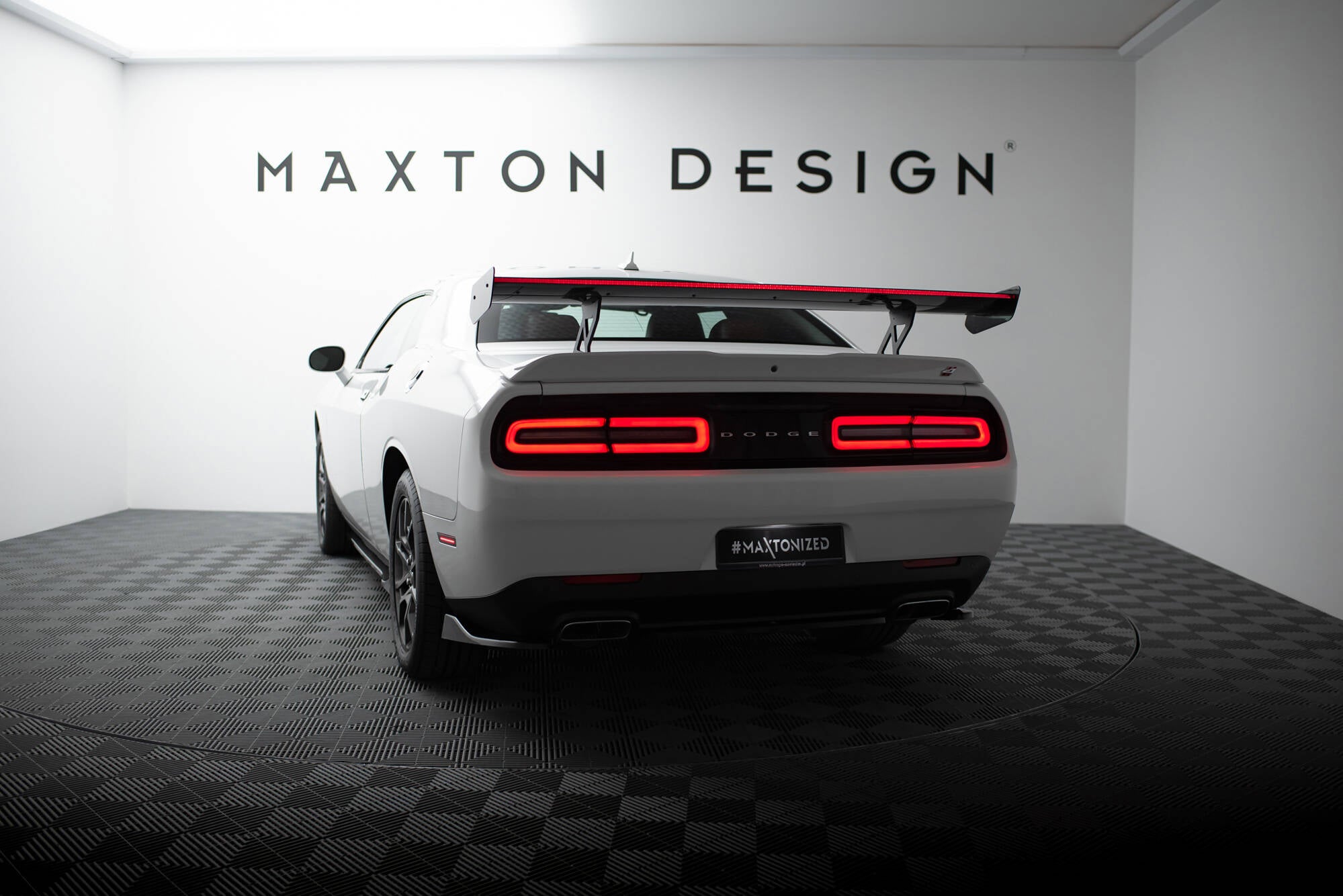 Carbon Heckspoiler Dodge Challenger Mk3