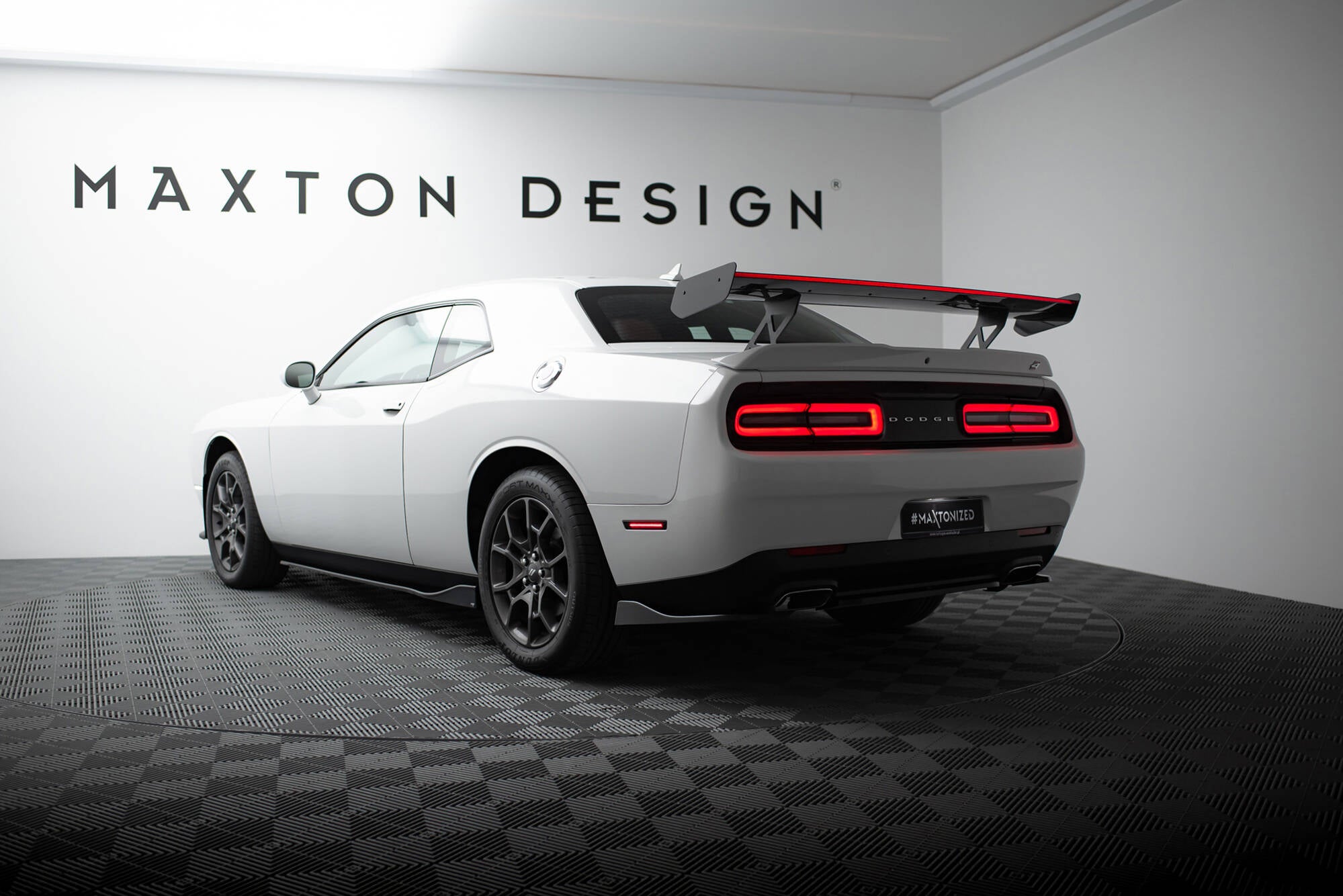 Carbon Heckspoiler Dodge Challenger Mk3