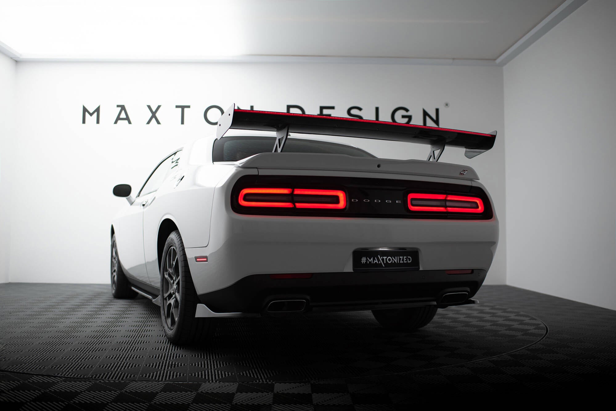 Carbon Heckspoiler Dodge Challenger Mk3