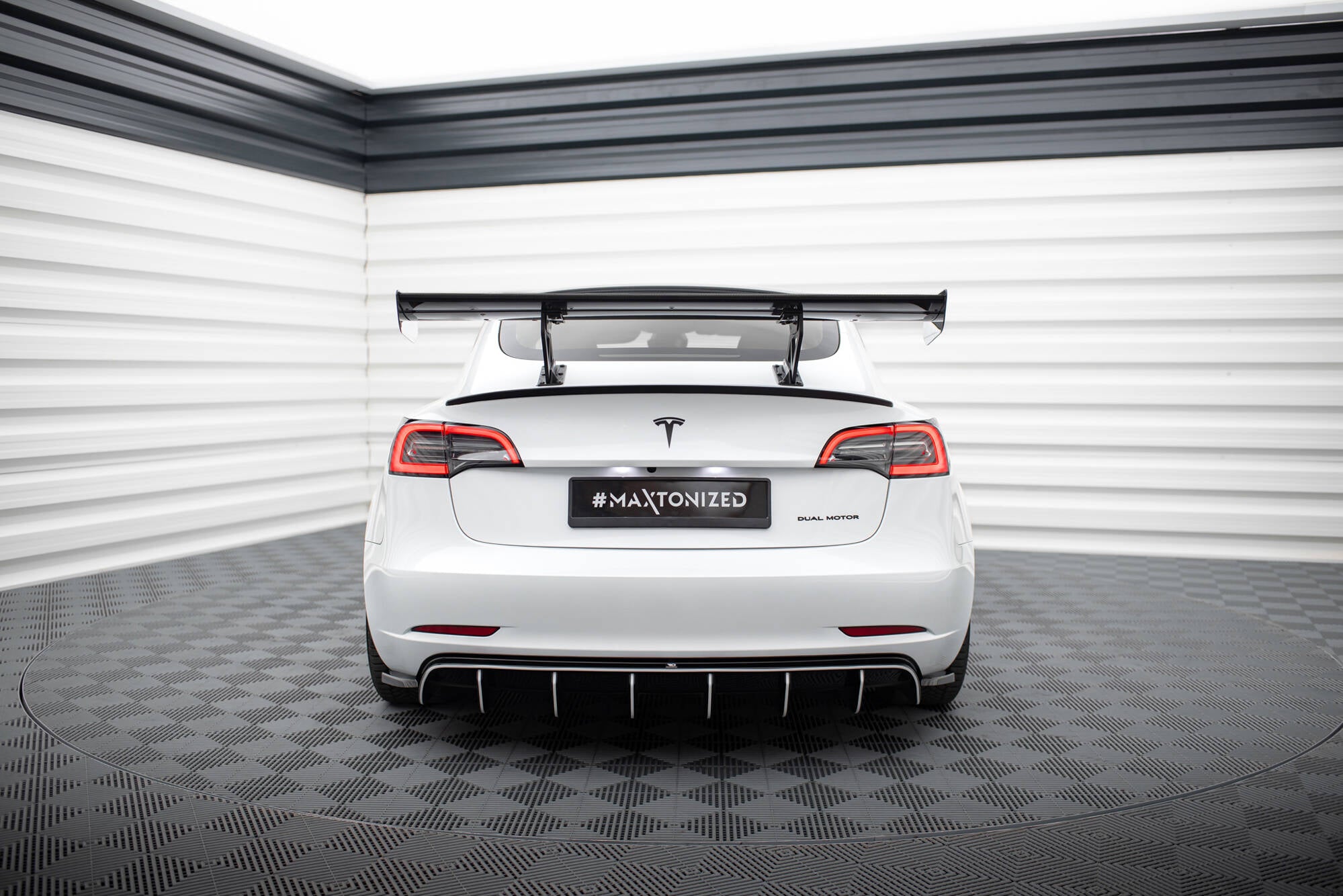 Carbon Heckspoiler Tesla Model 3