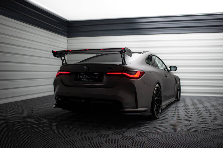 Carbon Heckspoiler BMW M4 G82 mit LED und Aluminium Halterungen