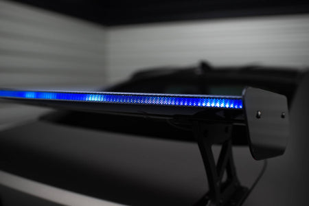 Carbon Heckspoiler BMW M4 G82 mit LED und Aluminium Halterungen