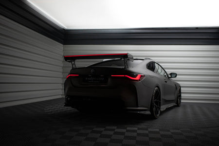 Carbon Heckspoiler BMW M4 G82 mit LED und Aluminium Halterungen