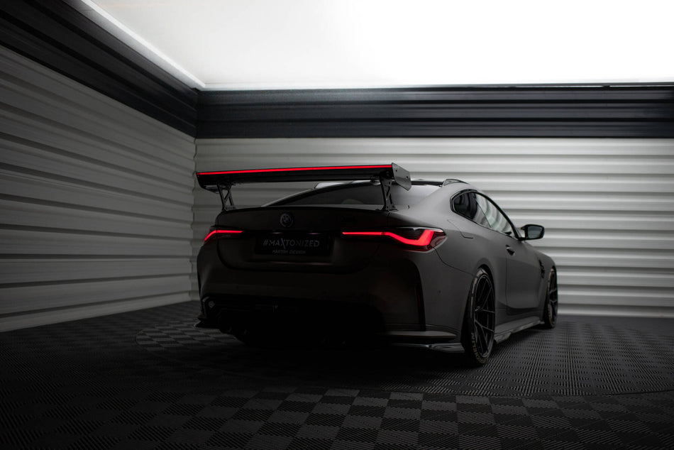 Carbon Heckspoiler BMW M4 G82 mit LED und Aluminium Halterungen