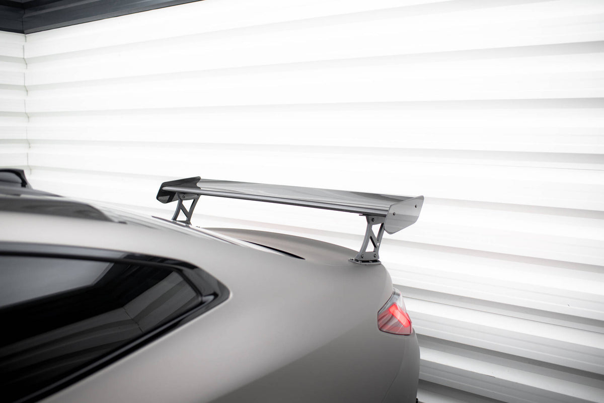 Carbon Heckspoiler BMW M4 G82 mit LED und Aluminium Halterungen