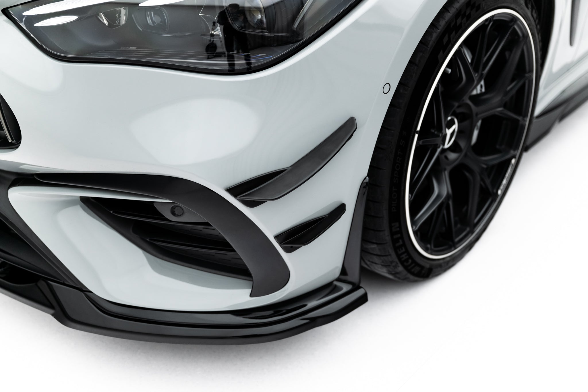 Stossstangenflügel vorne (Canards) Mercedes-AMG CLE 53 Aero C236