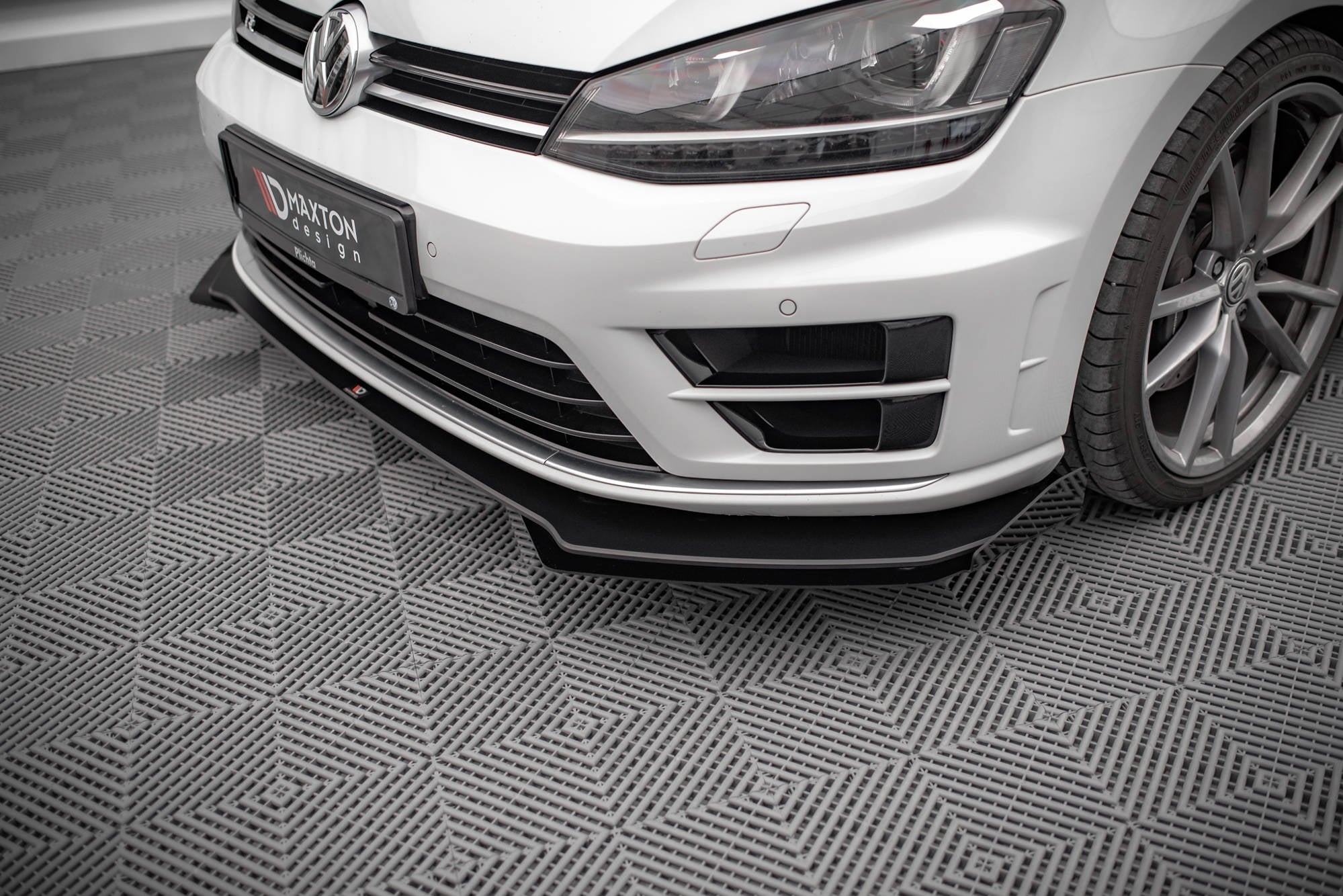 Frontspoiler Lippe Volkswagen Golf R Mk7