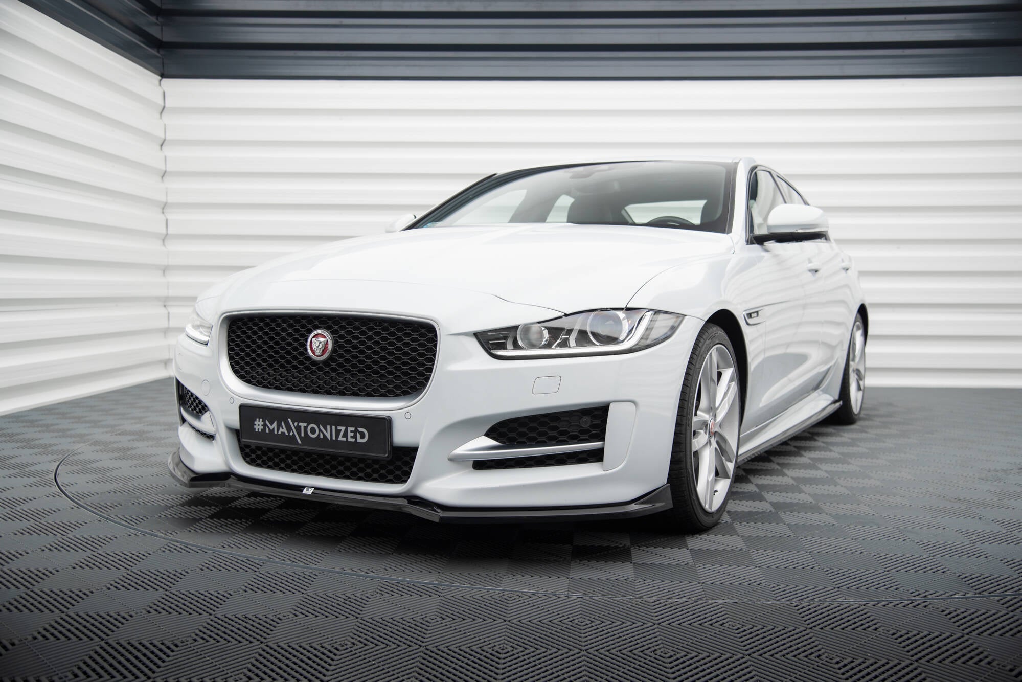 Frontspoiler Lippe V.1 Jaguar XE R-Sport X760