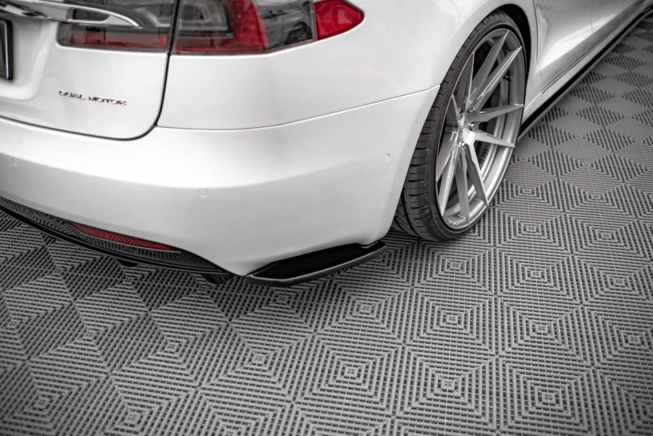 Heckseiten Flaps Tesla Model S Facelift