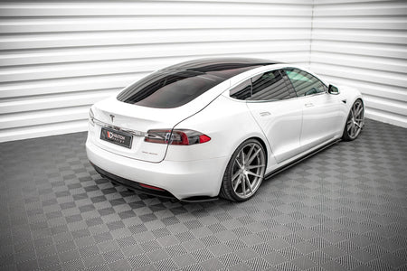 Heckseiten Flaps Tesla Model S Facelift