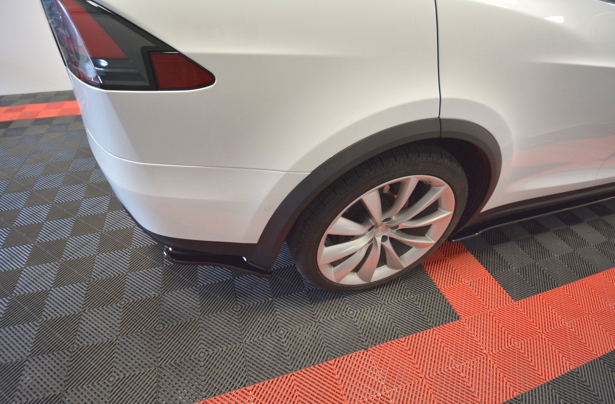 Heckdiffusor V.1 Tesla Model X