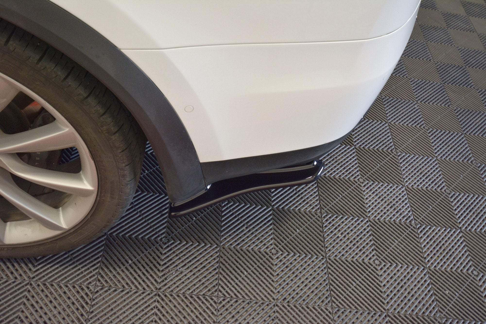 Heckdiffusor V.1 Tesla Model X