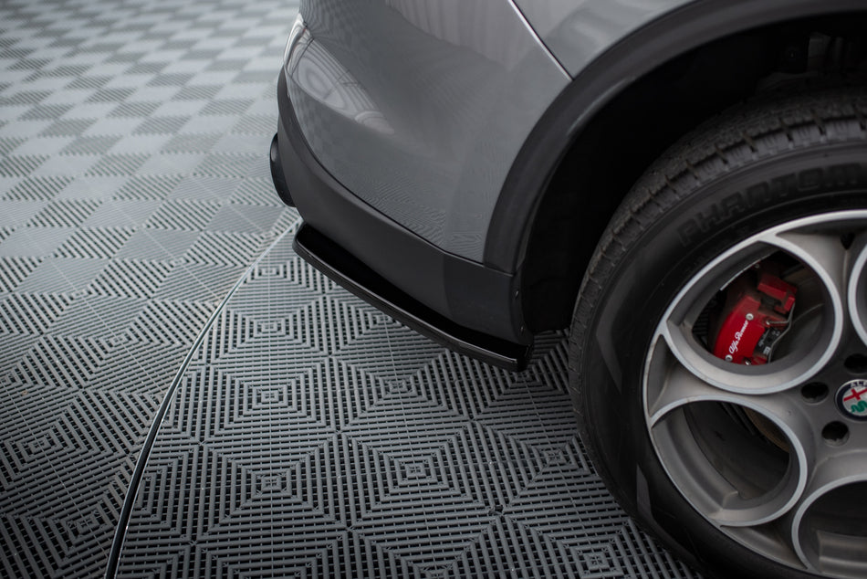 Heckdiffusor Seite Alfa Romeo Stelvio MK1