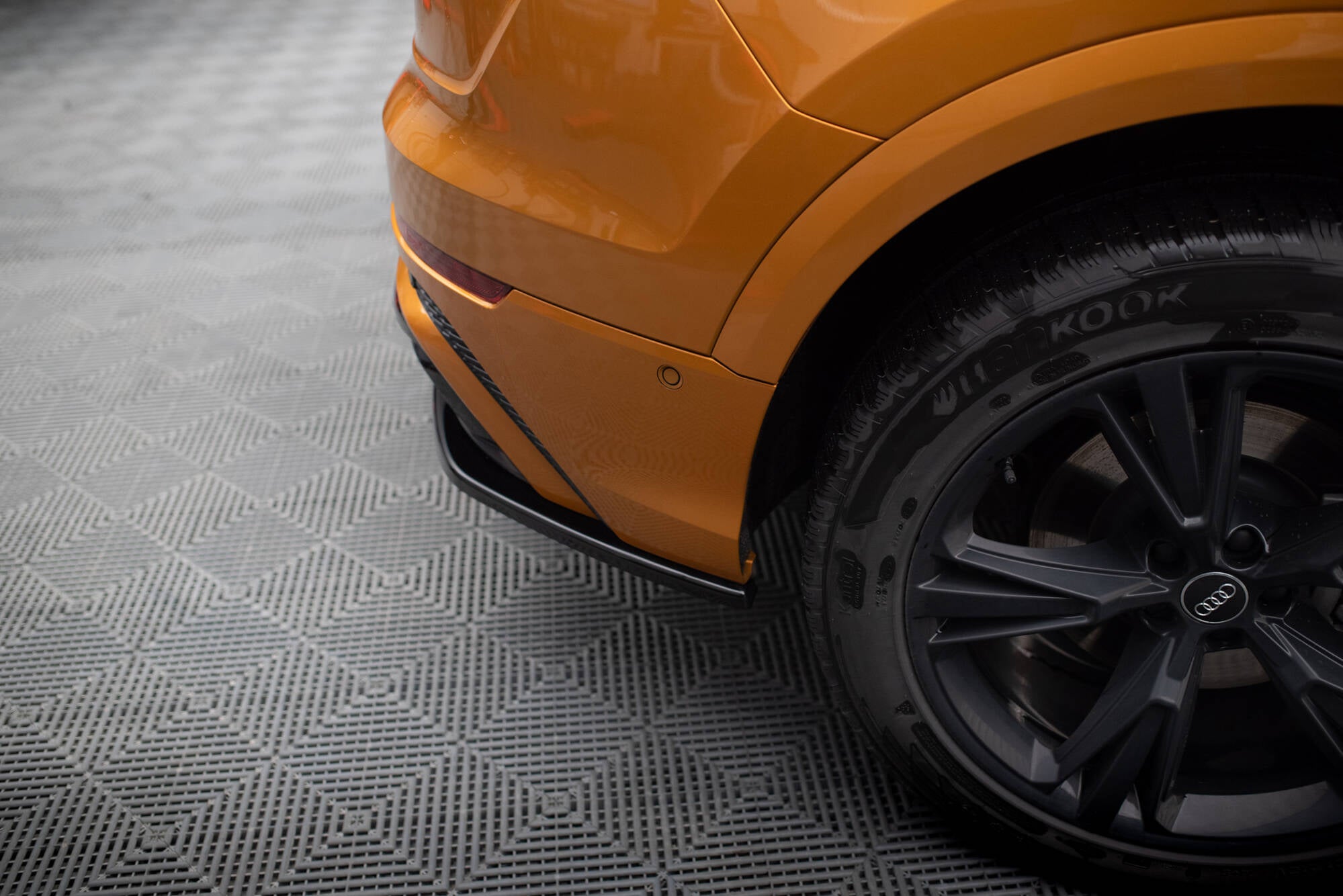 Heckseiten Flaps Audi Q8 S-line Mk1