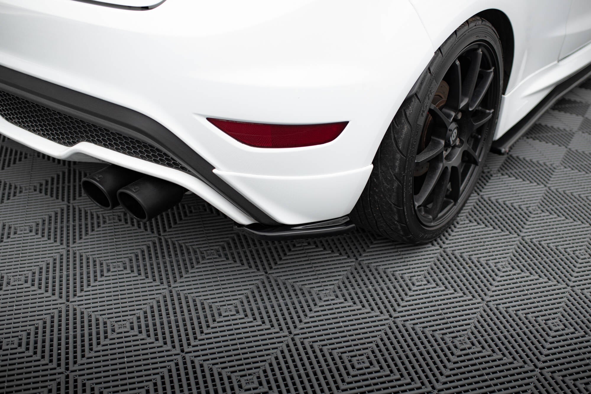 Heckseiten Flaps Ford Fiesta ST Mk7 FL