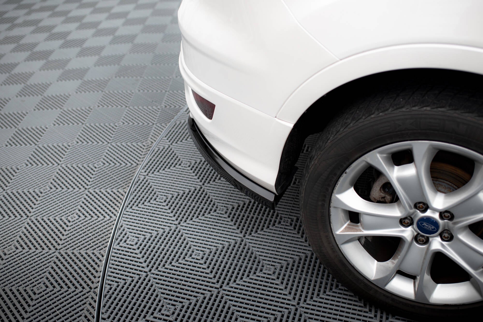 Heckseiten Flaps Ford Kuga ST-Line Mk2