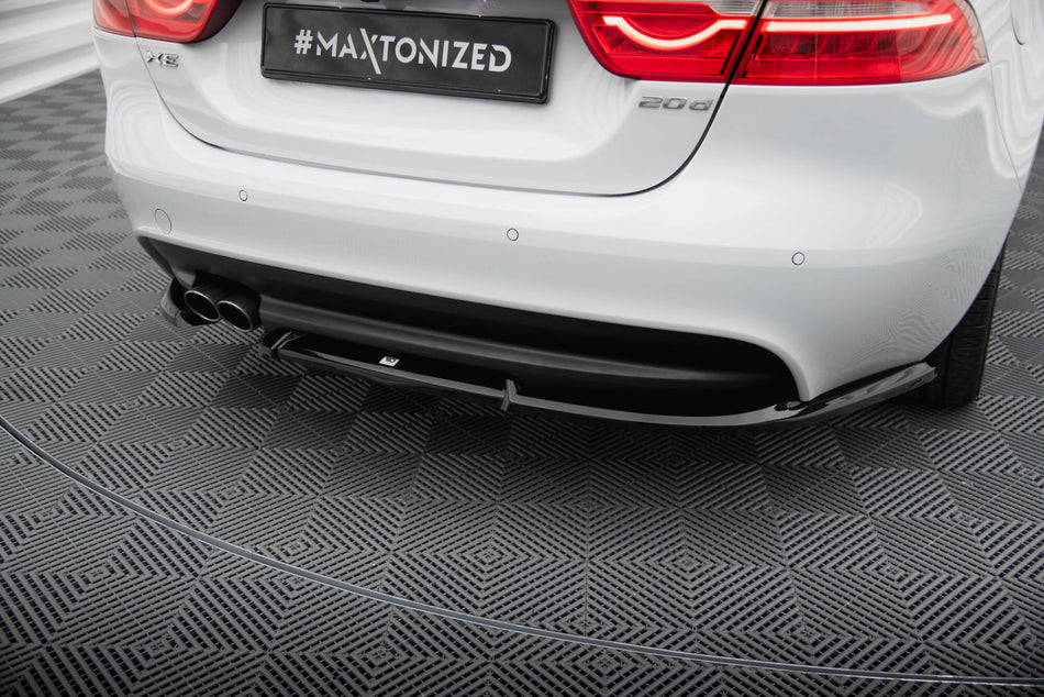 Heckseiten Flaps Jaguar XE R-Sport X760