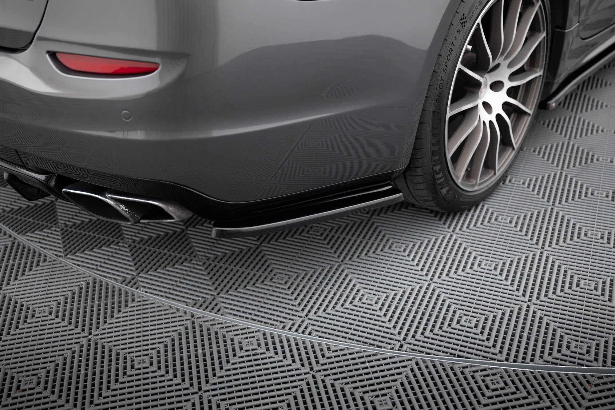 Heckseiten Flaps Maserati Quattroporte Mk6