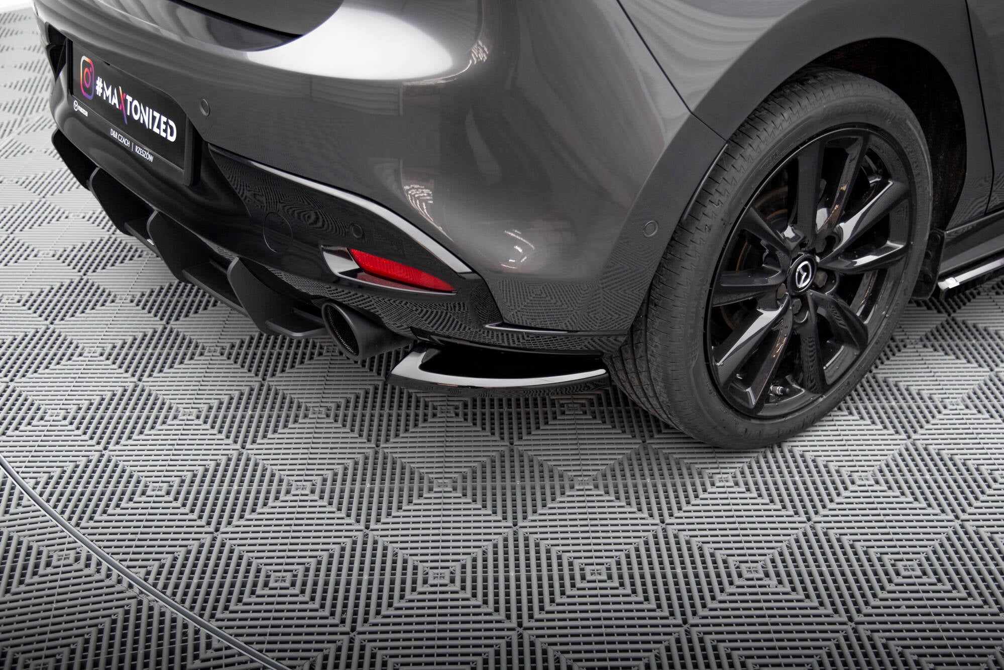 Heckseiten Flaps Mazda 3 Mk4