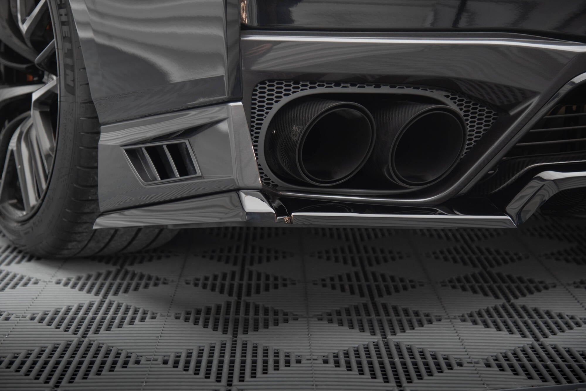 Heckseiten Flaps Nissan GTR R35 Facelift
