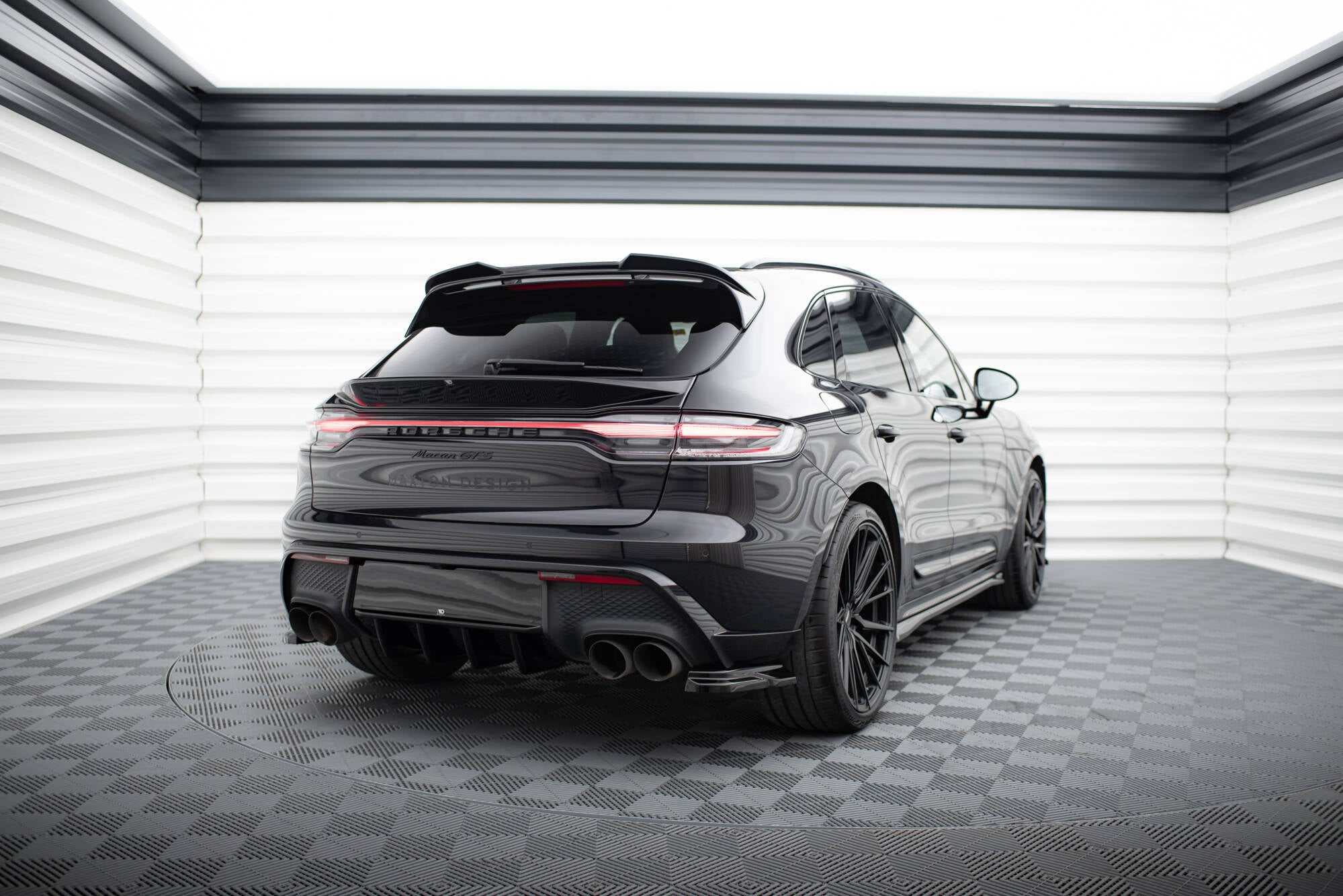 Heckseiten Flaps Porsche Macan GTS Mk1 Facelift 2