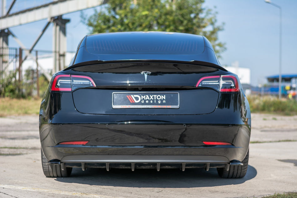 Heckseiten Flaps Tesla Model 3
