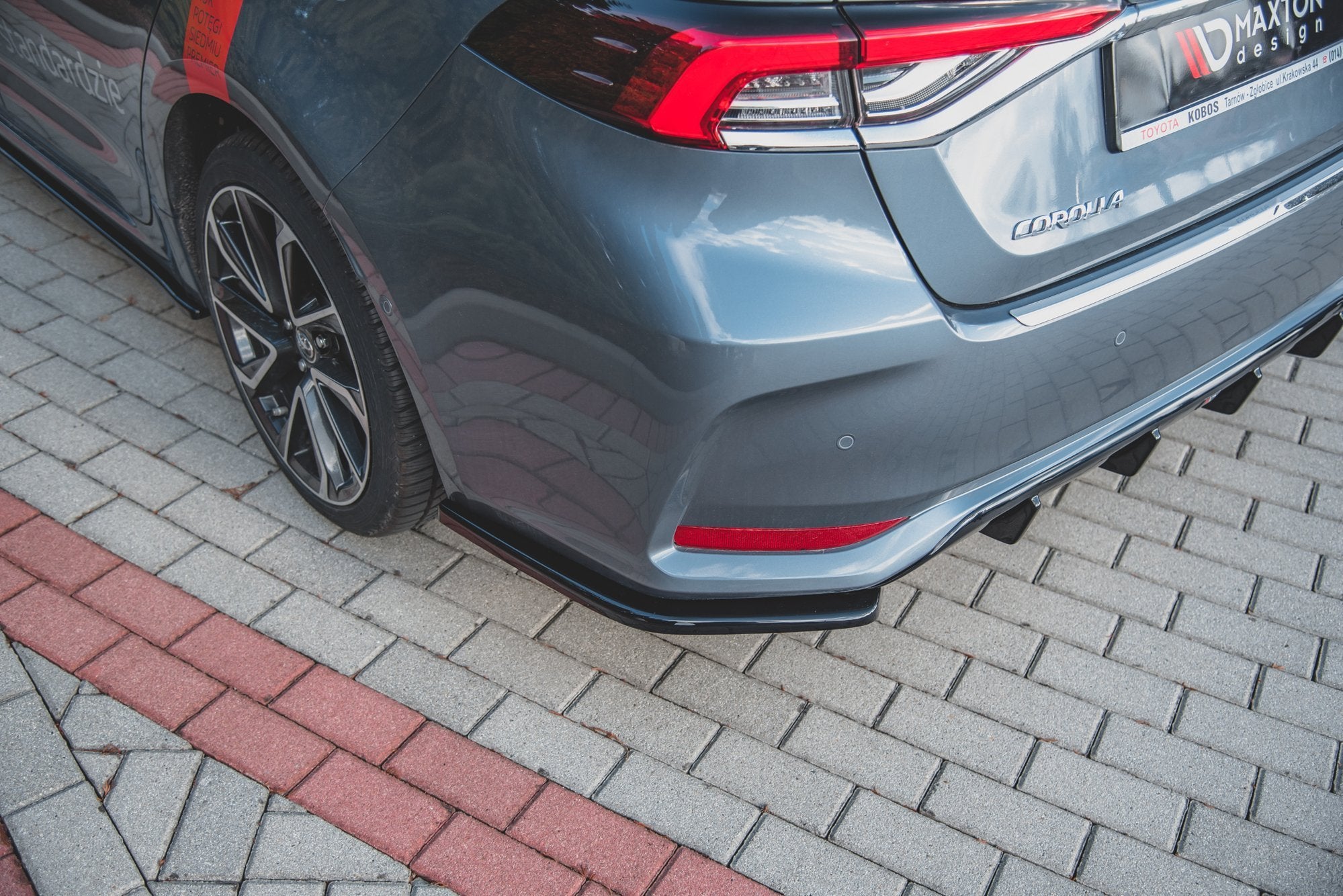 Heckseiten Flaps Toyota Corolla XII Sedan