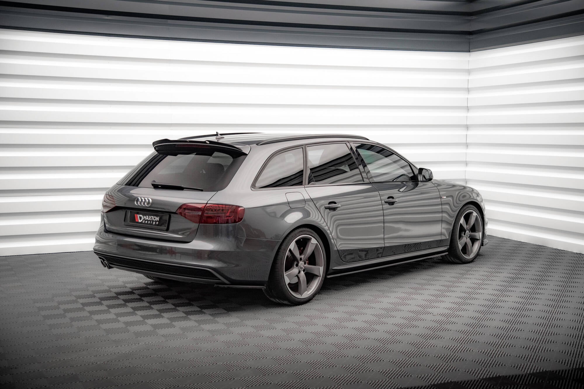 Heckseiten Flaps V.2 Audi A4 S-Line Avant B8 Facelift