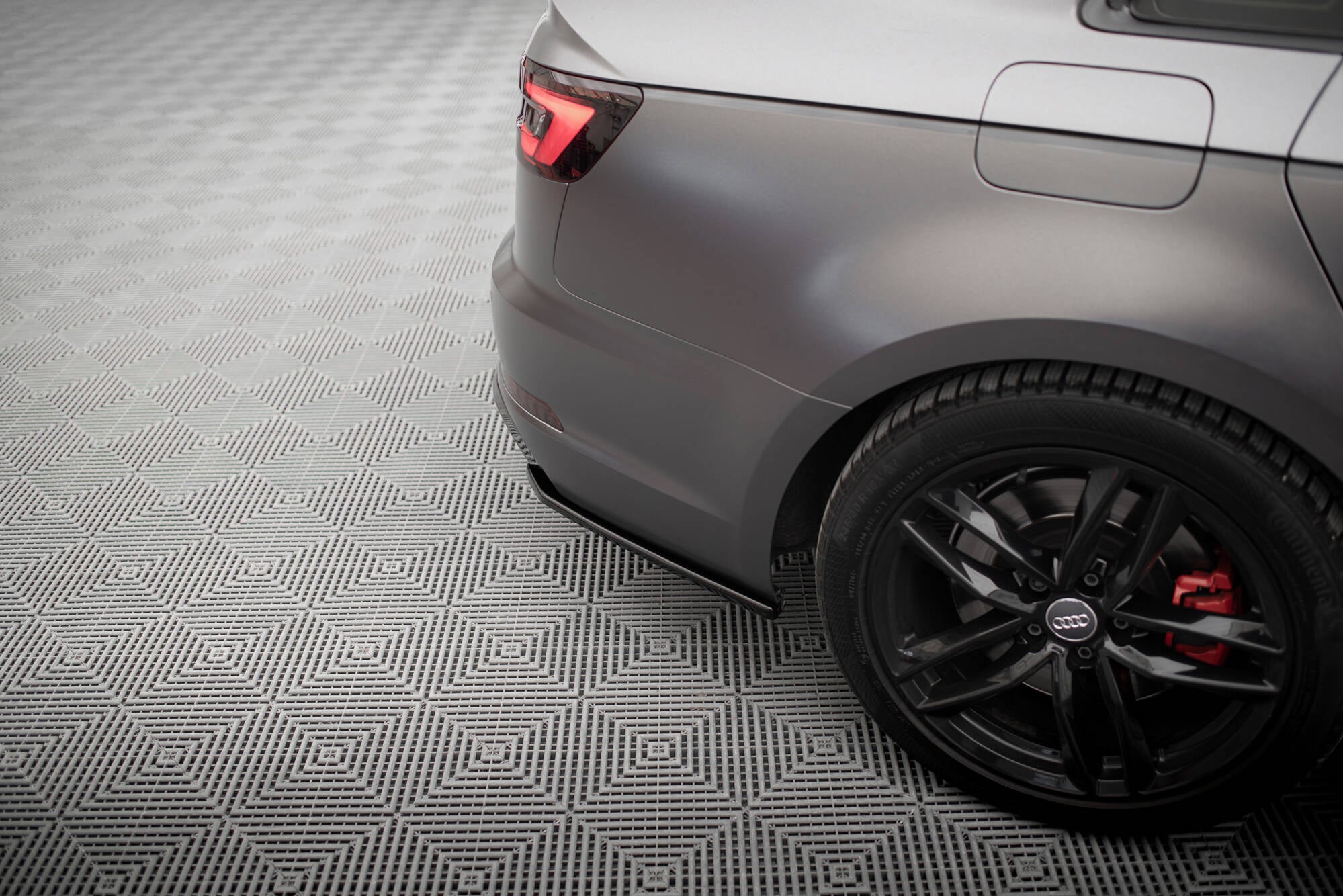 Heckseiten Flaps V.3 Audi A4 S-line B9