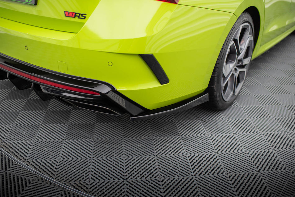 Heckdiffusor Seite V.4 Skoda Octavia RS MK4