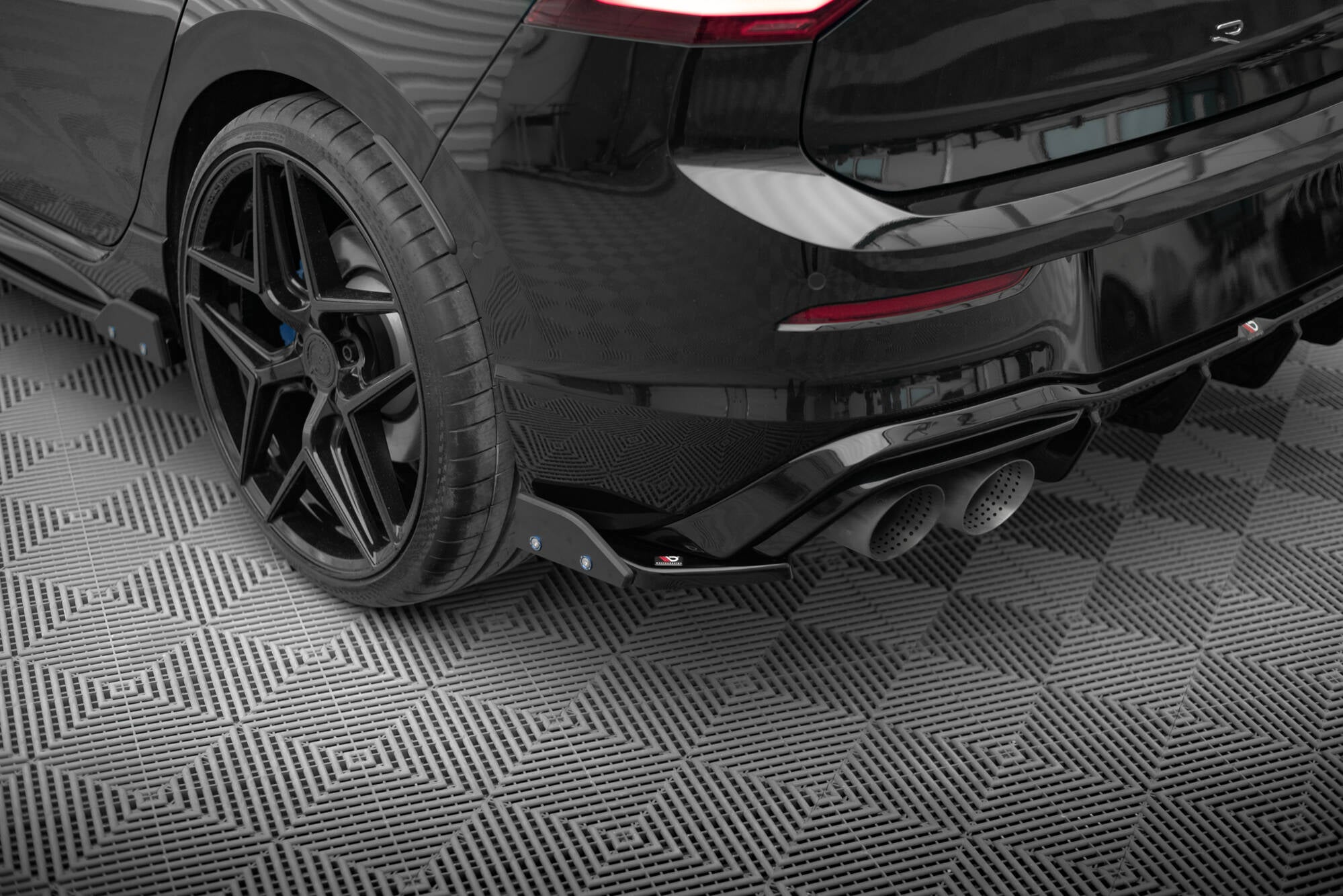 Heckseiten Flaps V.6 Volkswagen Golf R Mk8