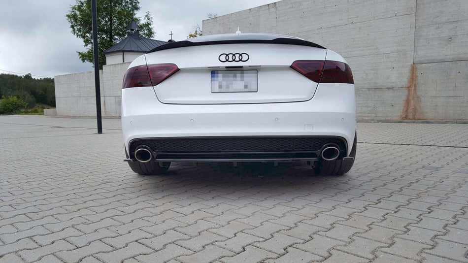 Mittlerer Heckdiffusor Audi A5 S-Line 8T Facelift (mit einem vertikalen Balken)