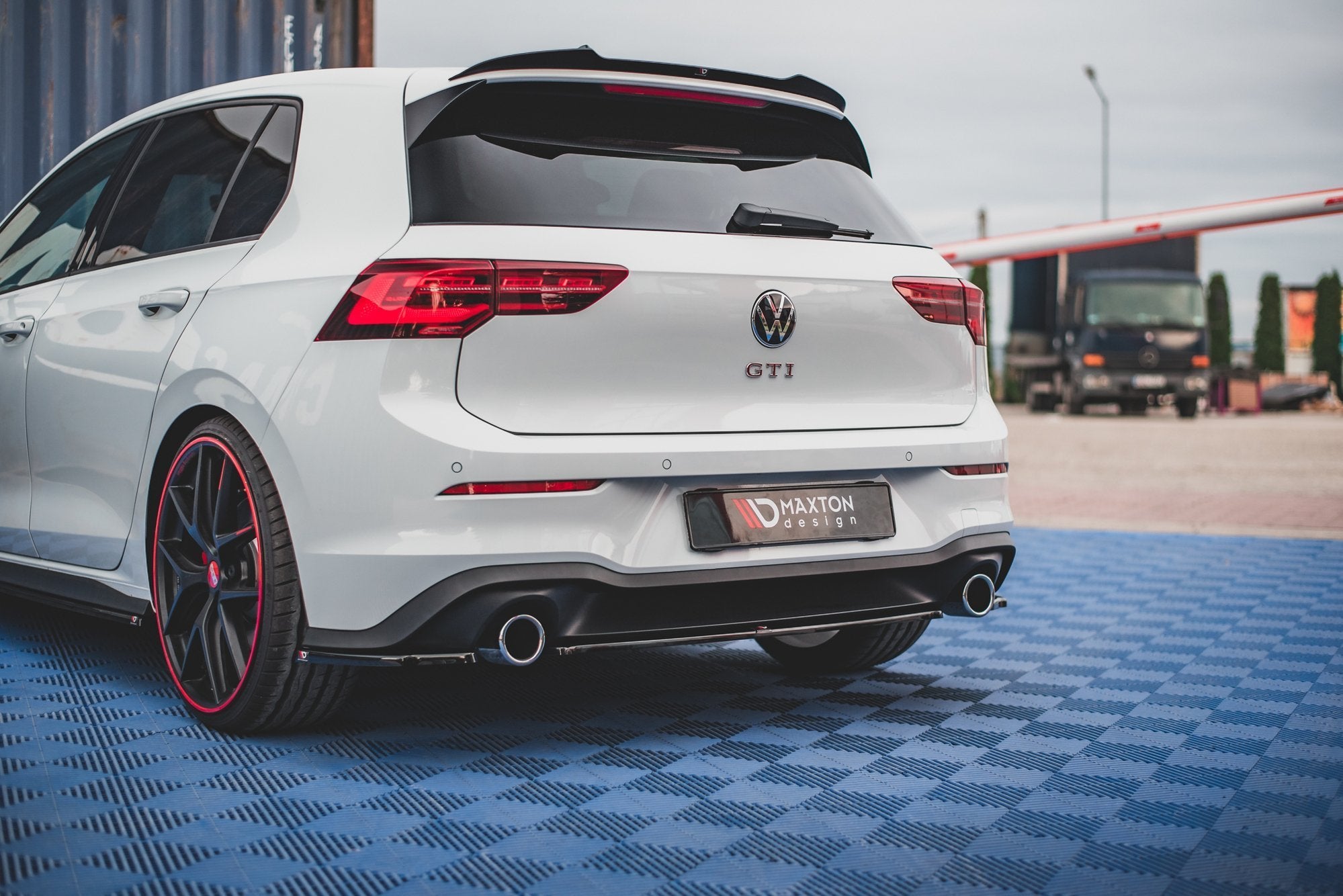 Heckdiffusor Volkswagen Golf GTI Mk8