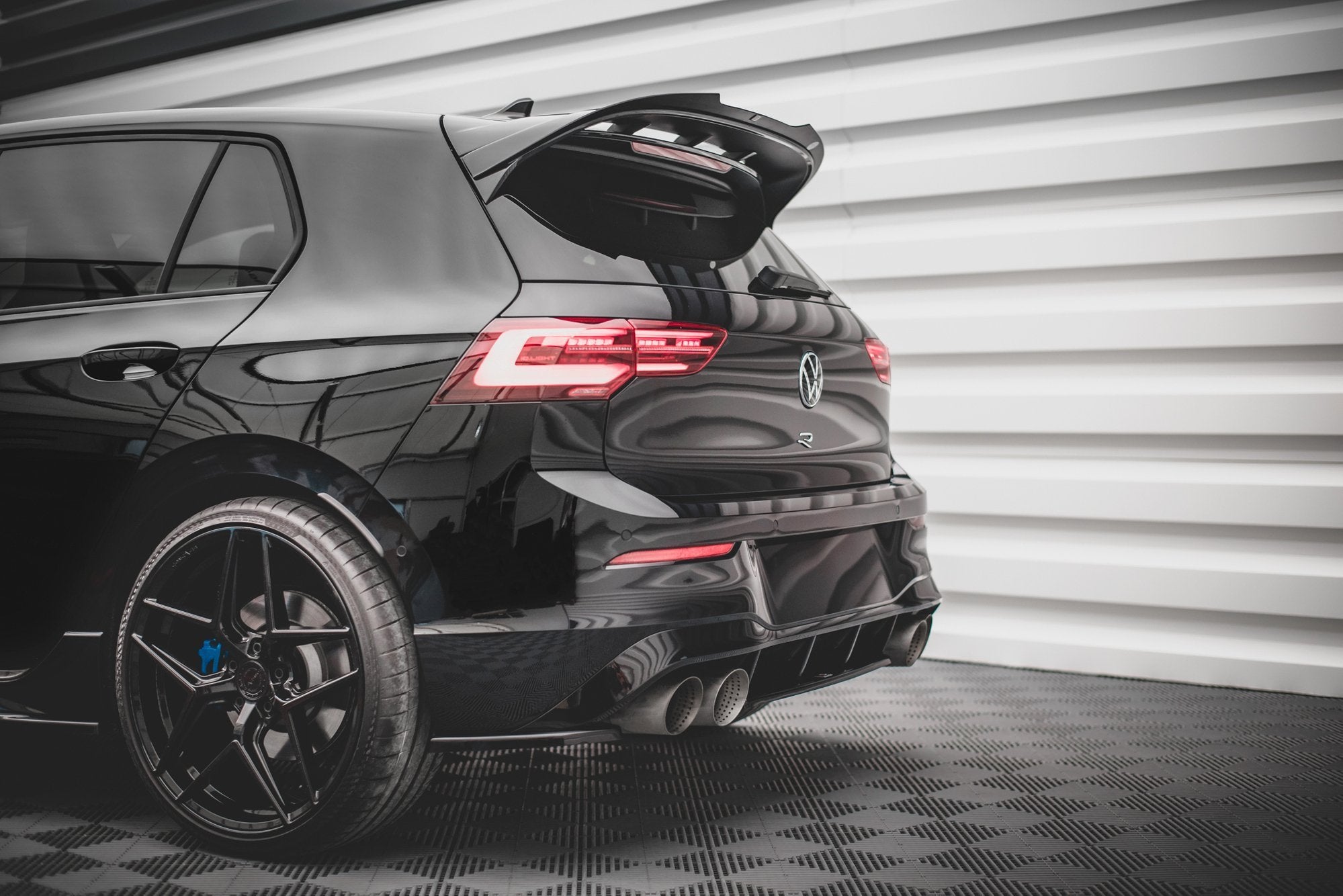 Heckdiffusor Volkswagen Golf R Mk8