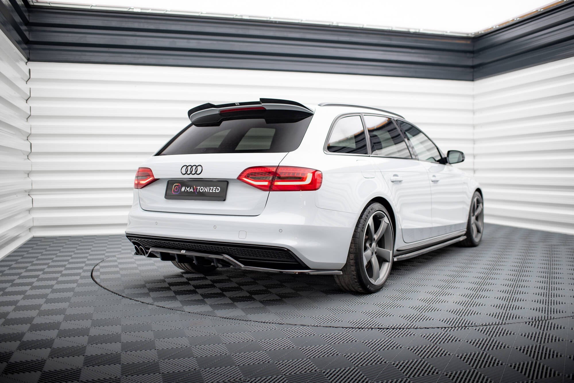 Heckdiffusor Audi A4 Competition B8 Facelift