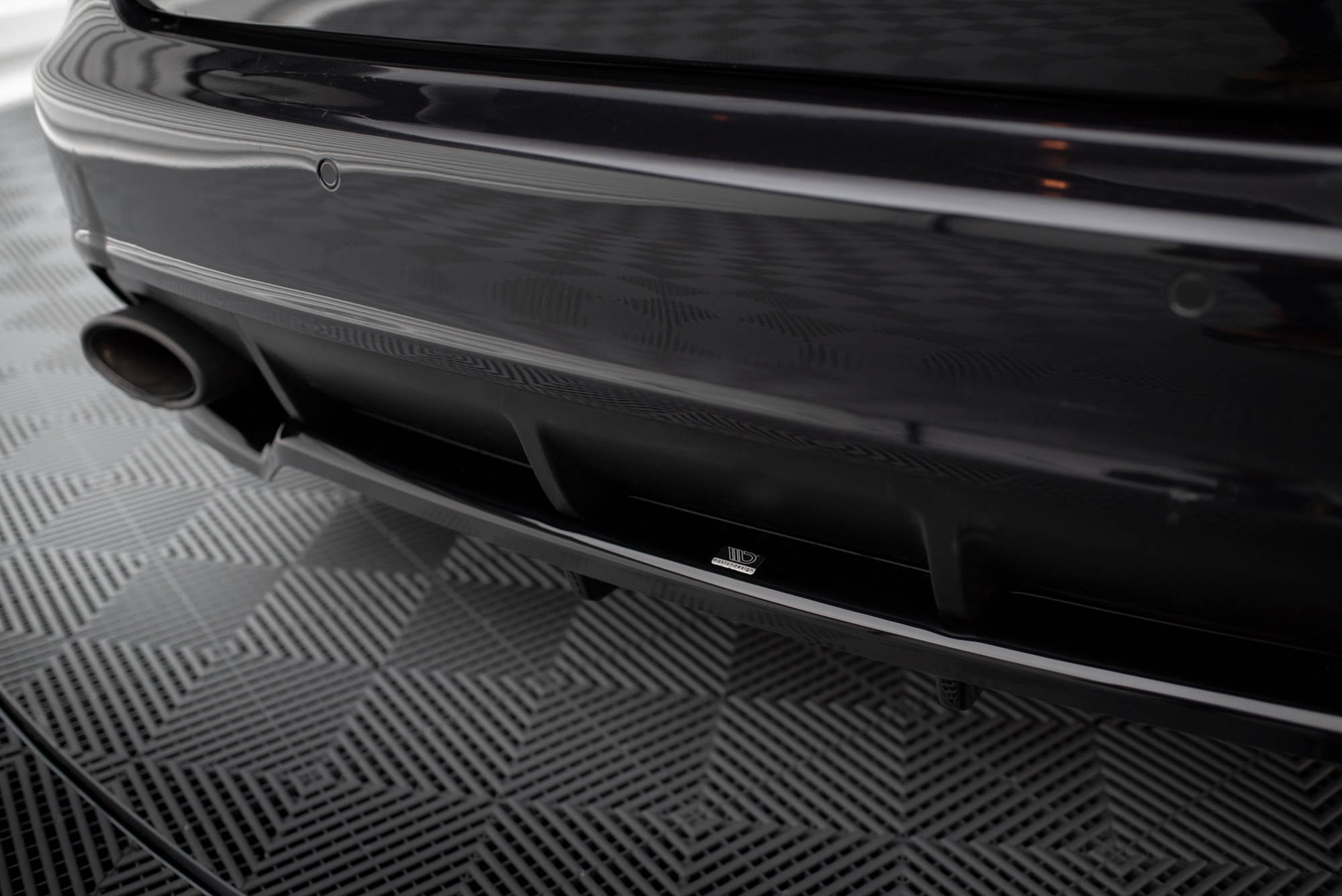 Heckdiffusor Audi RS6 Avant C6 mit einem vertikalen Balken