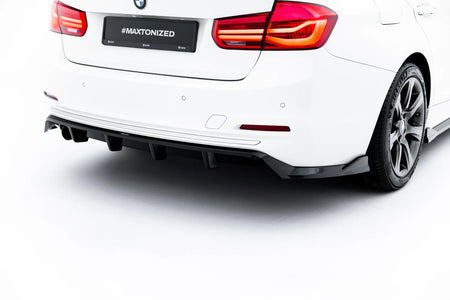 Mittlerer Heckdiffusor (mit einem vertikalem balken) BMW 3 Sportline Sedan / Touring F30 / F31
