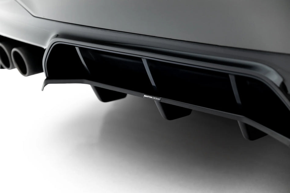 Mittlerer Heckdiffusor (mit einem vertikalem balken) BMW M5 F90 / F90 Facelift