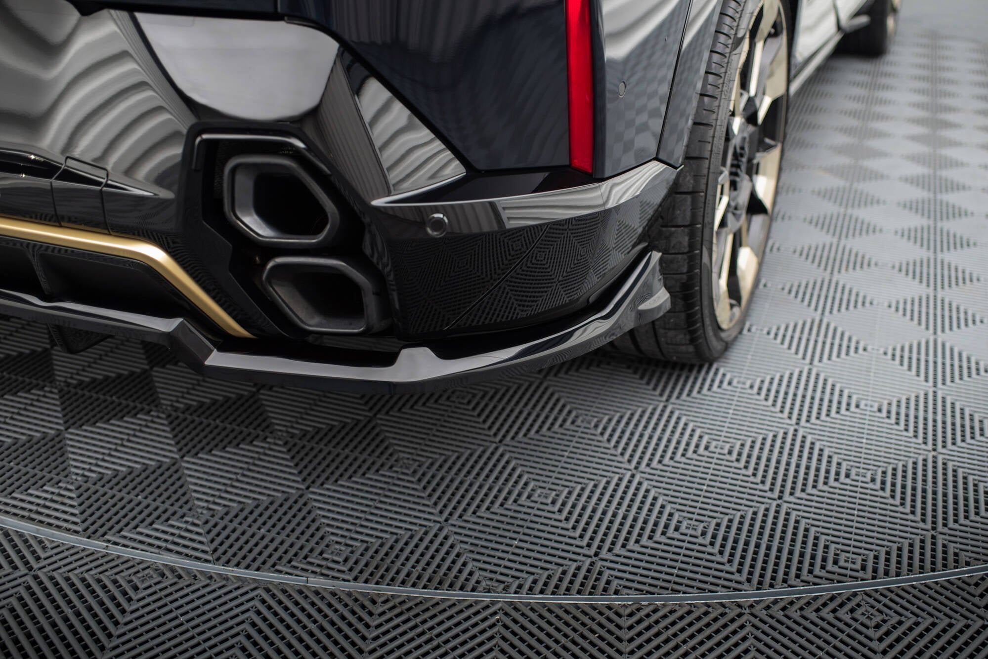 Heckdiffusor BMW XM G09