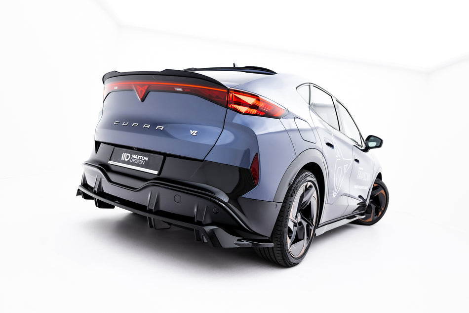 Mittlerer Heckdiffusor (mit einem vertikalem balken) Cupra Tavascan MK1