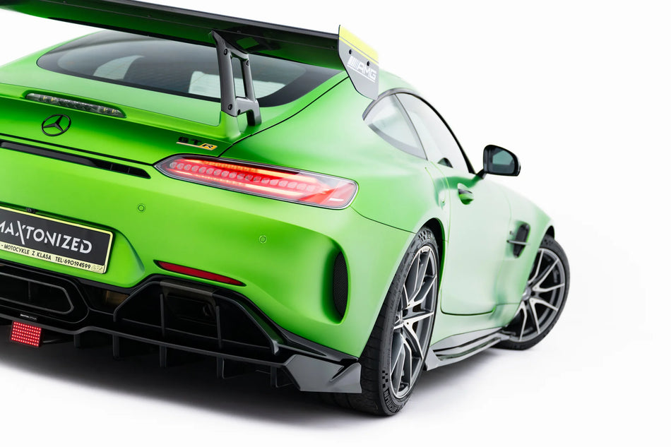 Mittlerer Heckdiffusor (mit einem vertikalem balken) + LED Mercedes-AMG GT R C190 Facelift