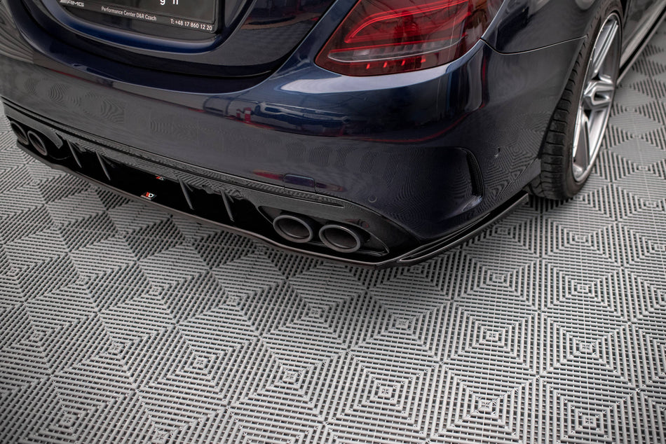 Mittlerer Heckdiffusor (mit einem vertikalem balken) Mercedes-AMG C 43 Sedan W205 Facelift