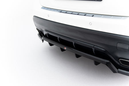 Mittlerer Heckdiffusor (mit einem vertikalem balken) Mercedes-Benz GLA 45 AMG X156 Facelift