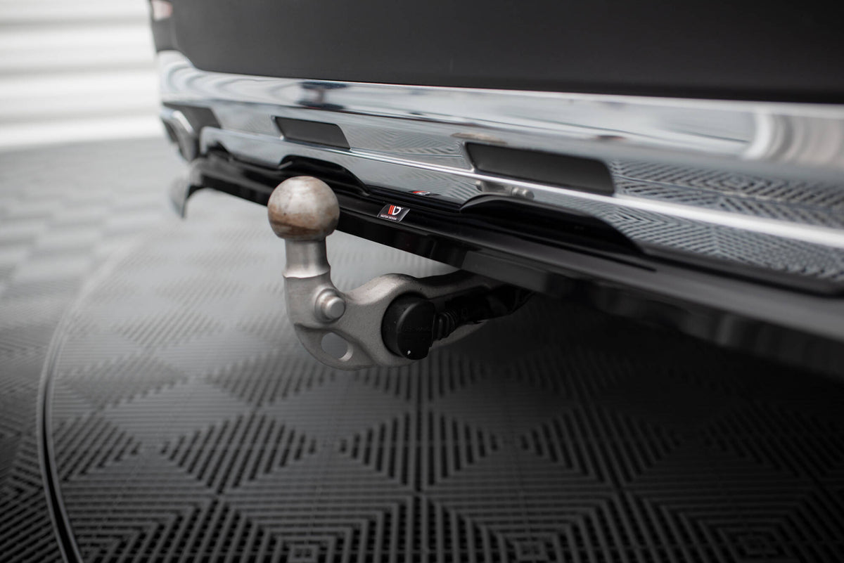 Mittlerer Heckdiffusor (mit einem vertikalem balken) Mercedes-Benz GLC AMG-Line X254