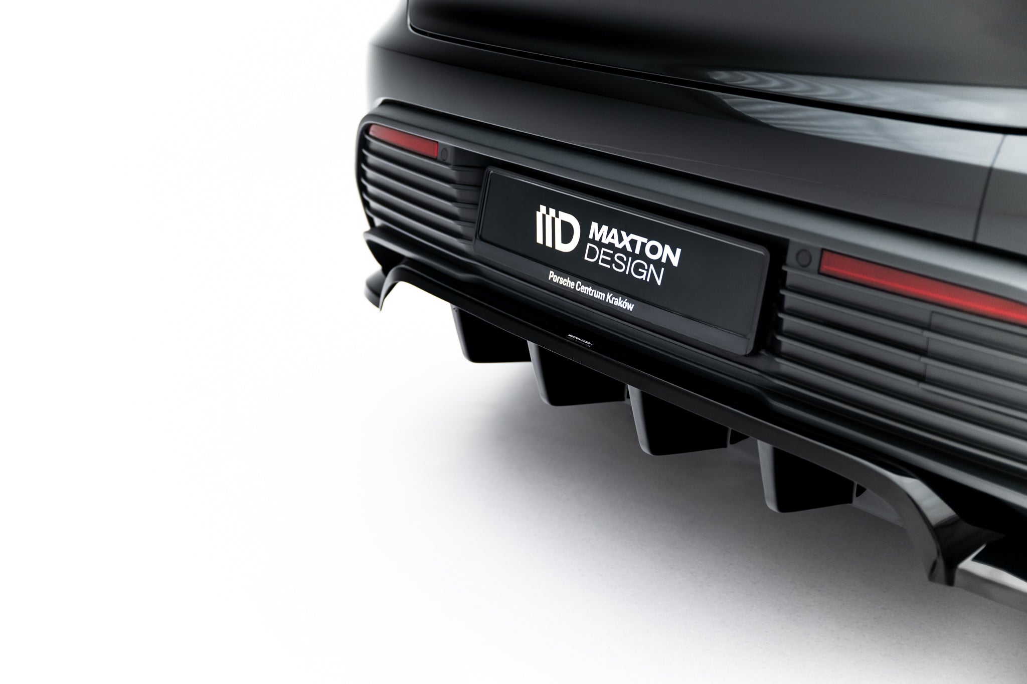 Mittlerer Heckdiffusor (mit einem vertikalem balken) Porsche Macan EV MK1